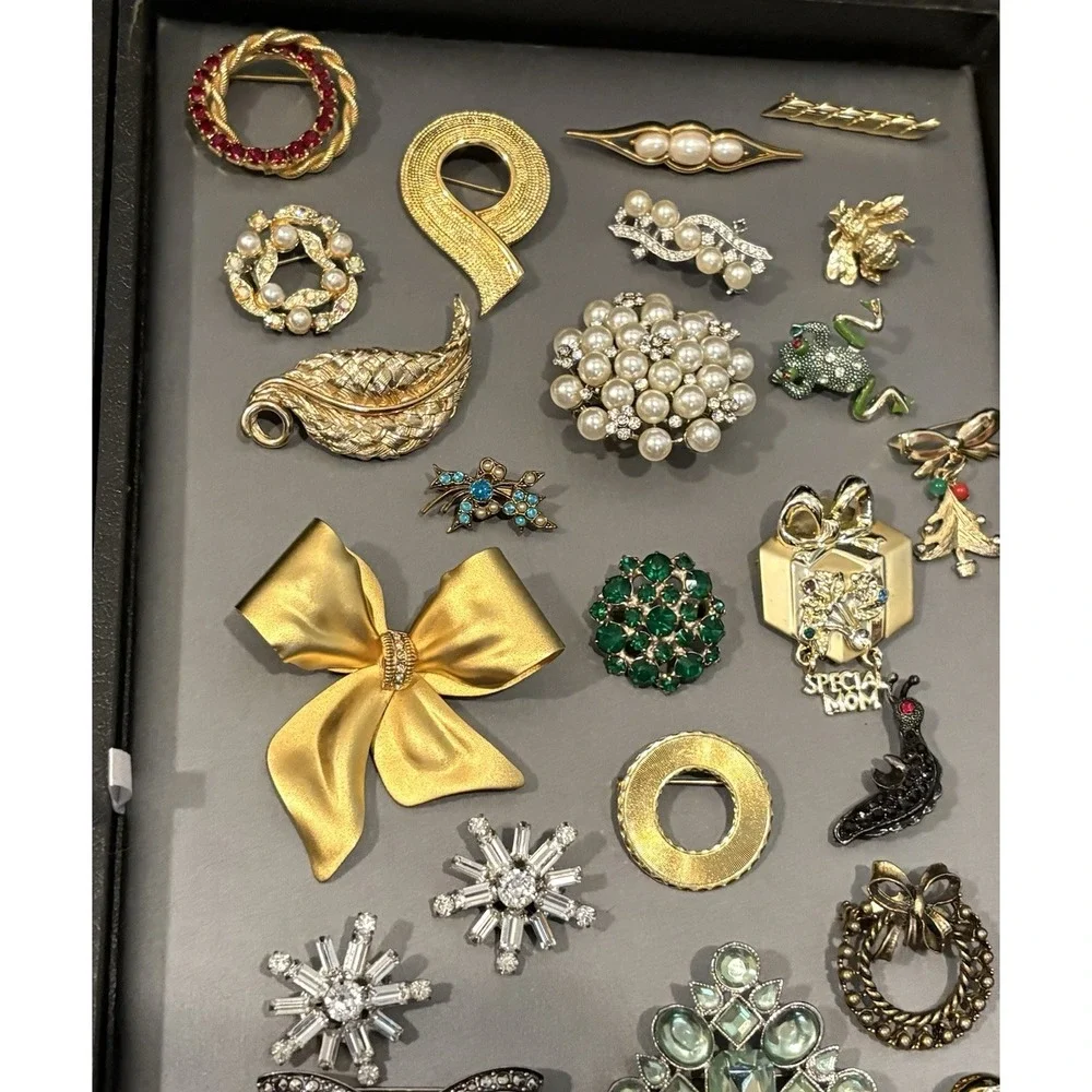 HUGE Vintage - Modern LOT Rhinestone Mixed Material Brooch Pin Some Signed